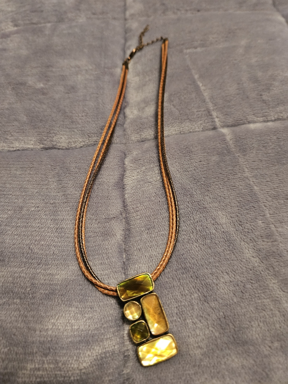 Source Unknown Green and Brown Multi-Stone Pendant Necklace